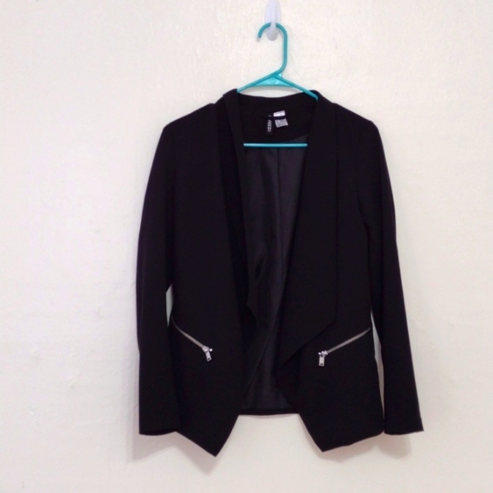 Divided Black Lightweight Asymmetrical Open Moto Blazer Size 4
